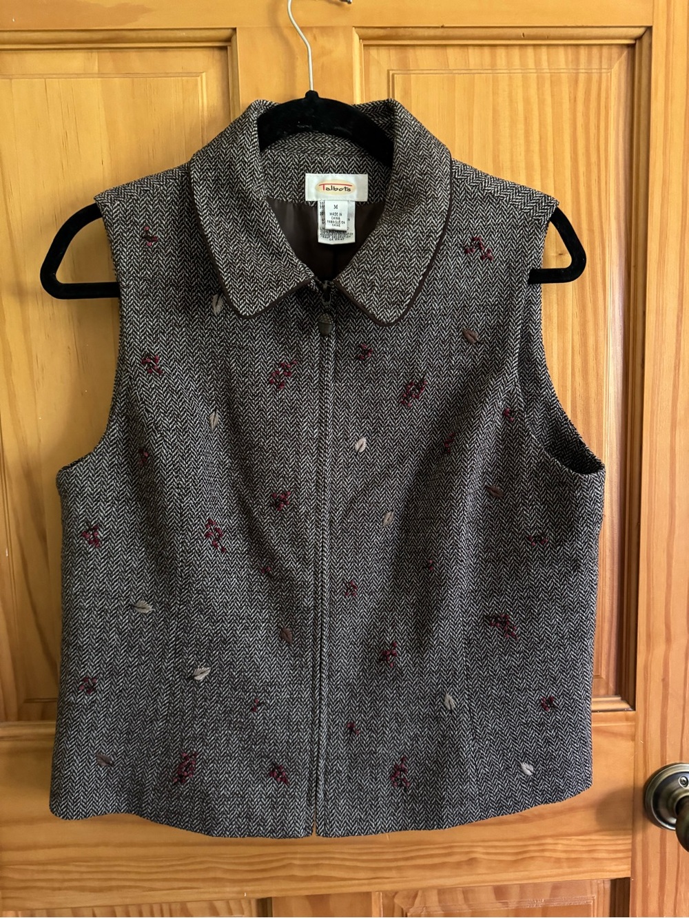 Talbots Embroidered Herringbone Vest – M